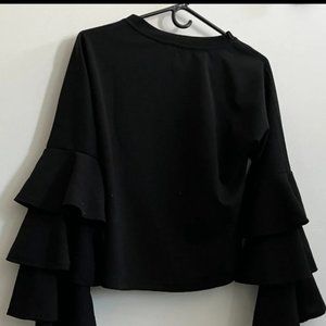 Chic Shein Black ruffled sleeve blouse